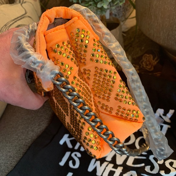 Authentic KURT GEIGER LONDON CRYSTAL COTTON CONVERTIBLE CROSBY/SHOULDER - Picture 2 of 15